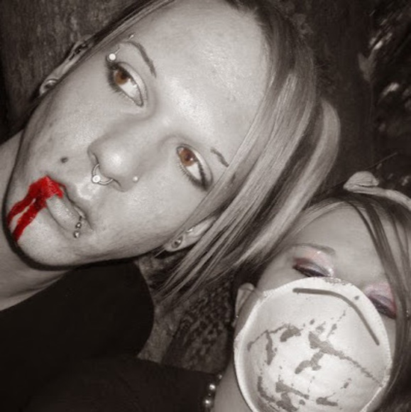 Meet your Posher, Kat - Picture 1 of 1